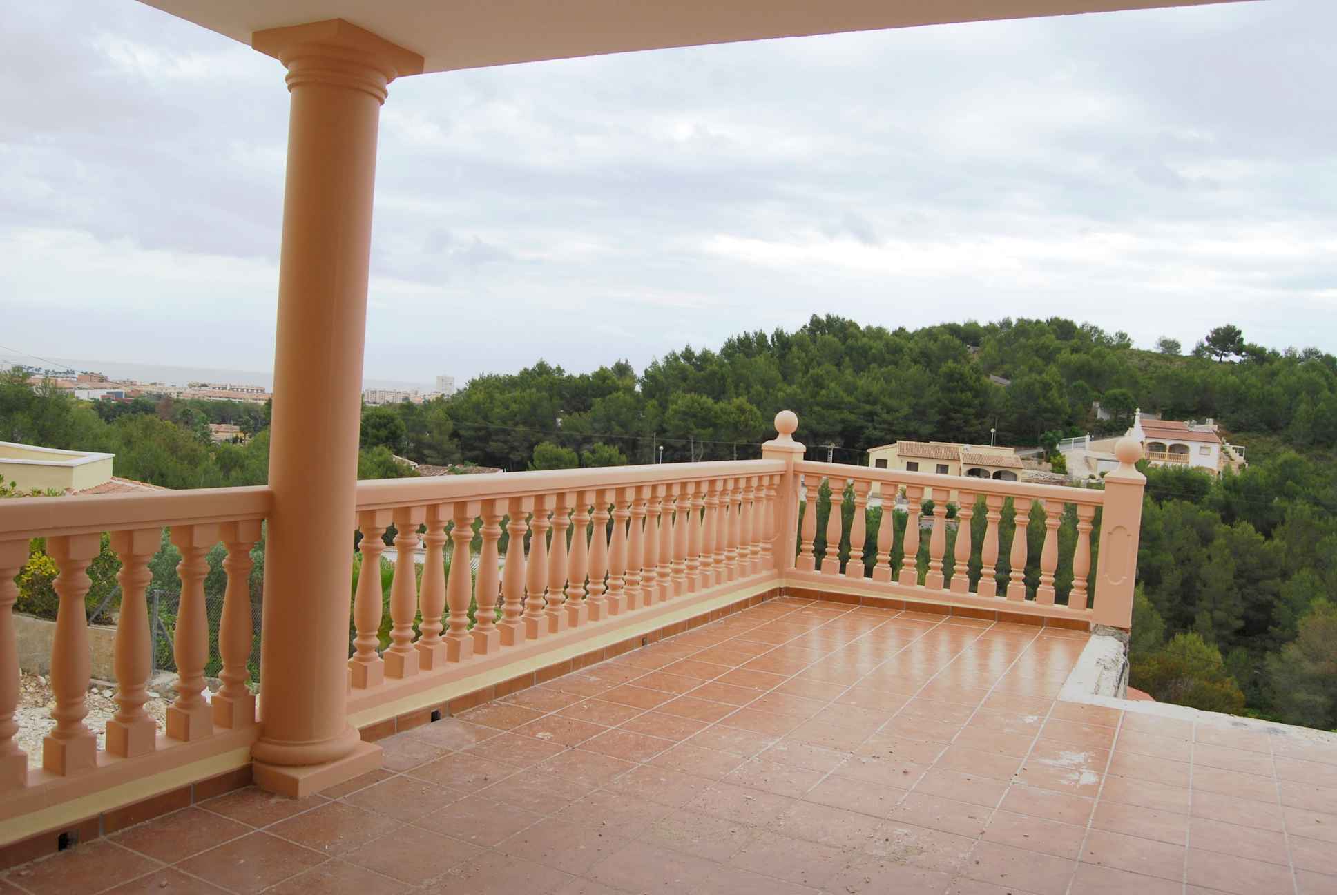 Villa en venta cerca de la playa de Javea con vistas al mar